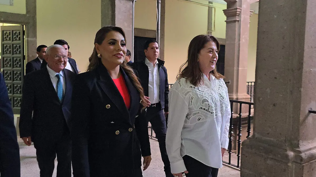 Las gobernadoras de Guerrero y Morelos se reúnen-Valeria Díaz